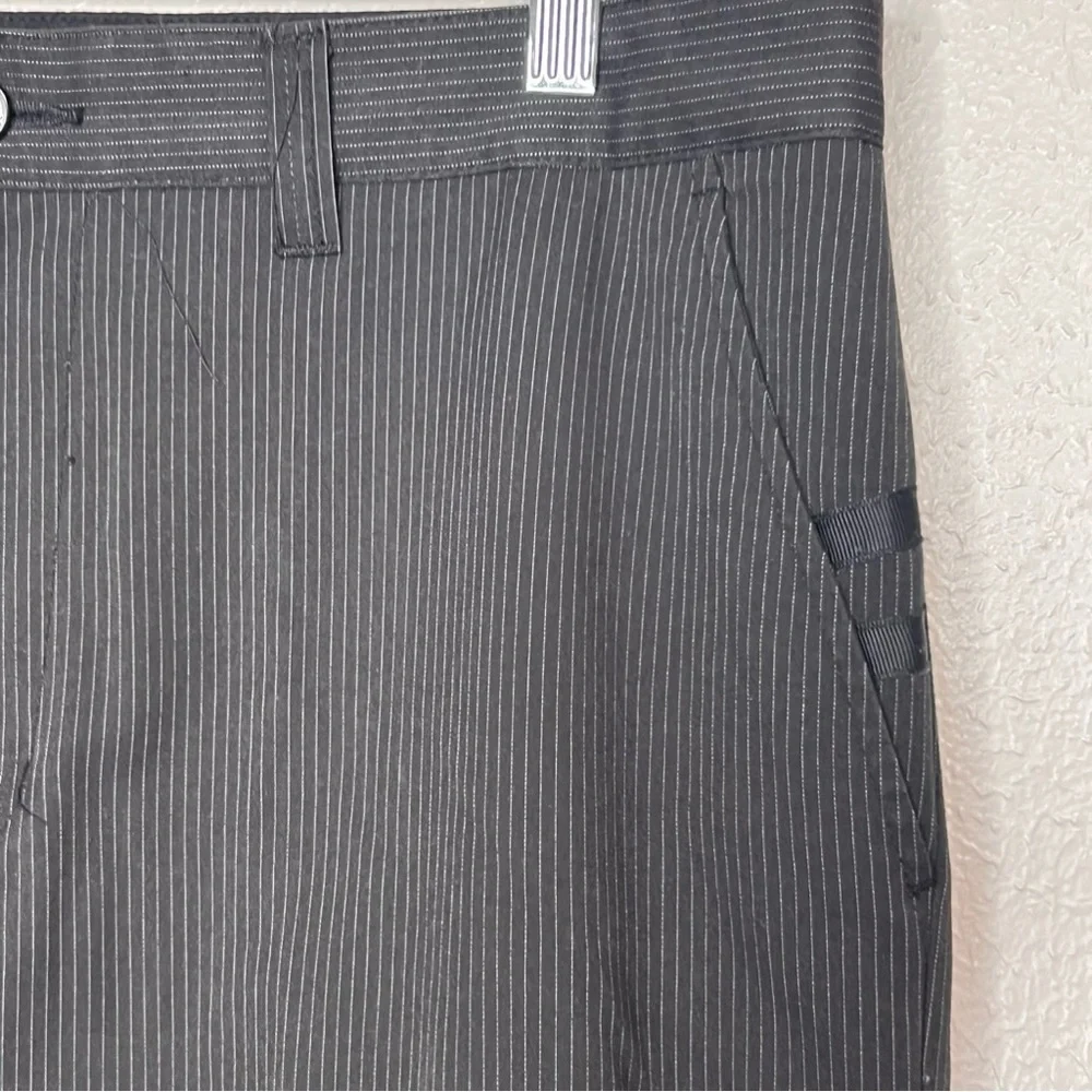 Travis Mathew Mens Golf Pants Black White Pinstripe Size 36 Stretch Performance